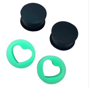 Black and Green Heart Plugs